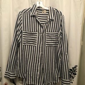 Lightweight button down